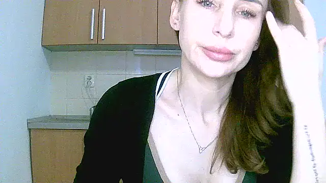 Snapshot of GlarysLoveressSx chatting on 26, 3, 2026 GlarysLoveressSx online show from 26, 3, 2026