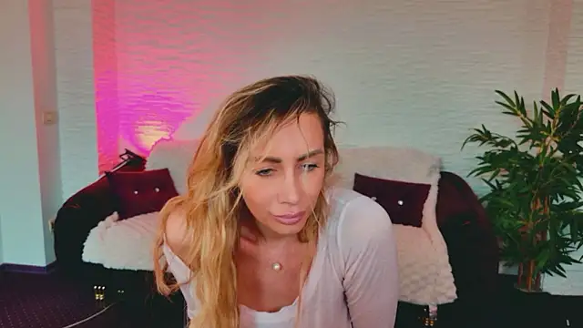 AngelWooW online show from 27, 3, 2026