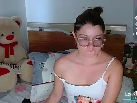 honey-blossom online show from 23, 3, 2026