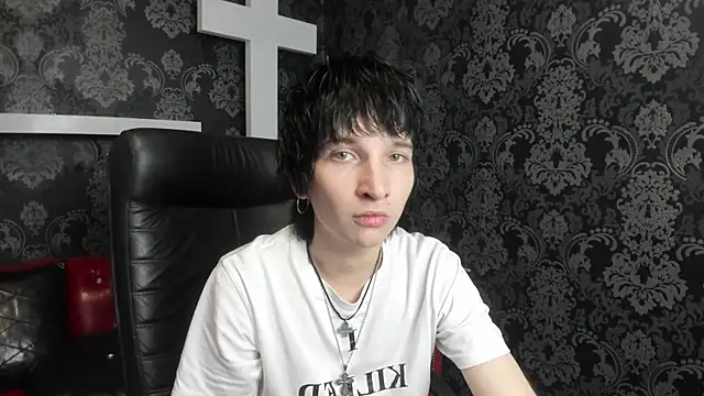 Snapshot of AdonBev chatting on 11, 7, 2026 AdonBev online show from 11, 7, 2026