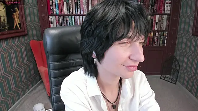 Snapshot of AdonBev chatting on 2, 7, 2026 AdonBev online show from 2, 7, 2026