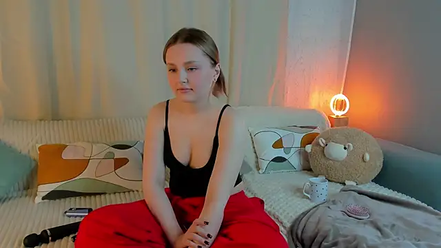LorriMonz online show from 14, 5, 2026