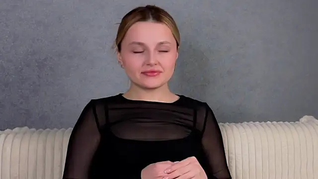 Snapshot of LorriMonz chatting on 29, 3, 2026 LorriMonz online show from 29, 3, 2026