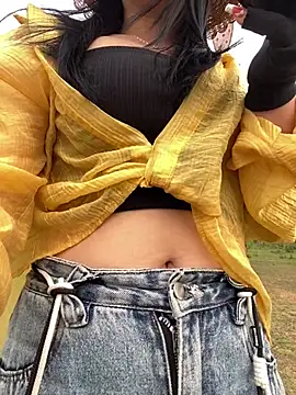 kim-min-jii online show from 26, 3, 2026