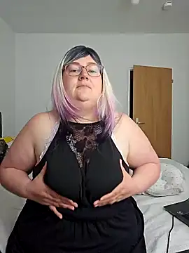 xXLunaBlissXx online show from 6, 5, 2026