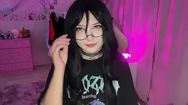 ToxiraLuneX online show from 25, 3, 2026