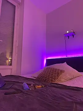 Lusty Lunaa online show from 15, 4, 2026
