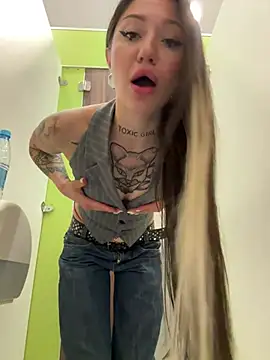 SaintSquirt online show from 8, 6, 2026