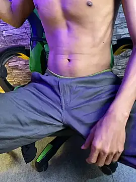 Snapshot of tukangcoli31 chatting on 2, 4, 2026 tukangcoli31 online show from 2, 4, 2026