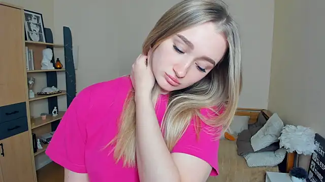 VioletteClaire online show from 24, 4, 2026