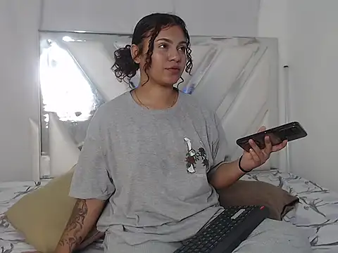 AlannaHarper online show from 8, 4, 2026