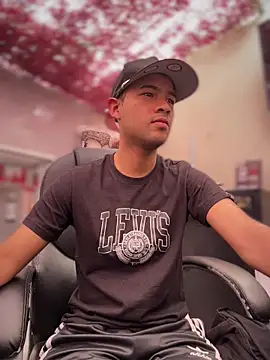 Zhang Weii online show from 24, 3, 2026