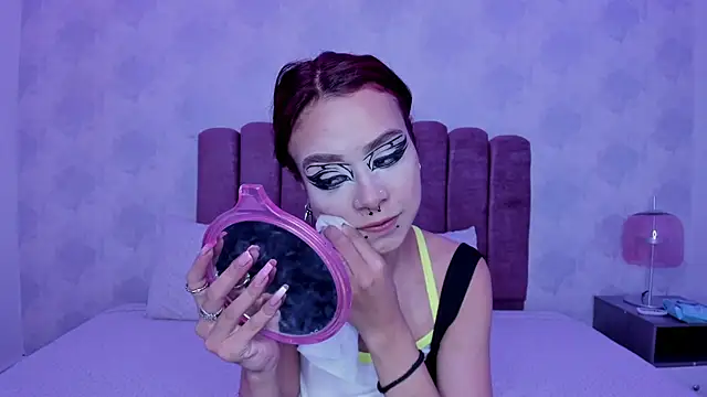 Snapshot of erizdarkveyl chatting on 27, 6, 2026 erizdarkveyl online show from 27, 6, 2026