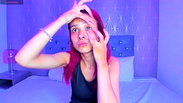 Snapshot of erizdarkveyl chatting on 17, 7, 2026 erizdarkveyl online show from 17, 7, 2026