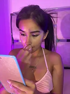Snapshot of Lizzy_Bonnie chatting on 19, 5, 2026 Lizzy Bonnie online show from 19, 5, 2026