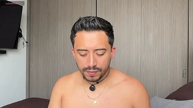 Diego Latinguy online show from 31, 3, 2026