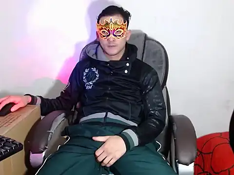 SexyboyHot2000 online show from 29, 4, 2026