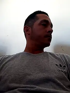 Gabriel leon33 online show from 25, 3, 2026