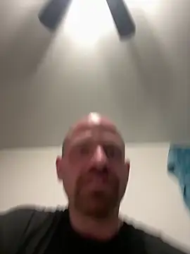 whitelioncody online show from 18, 4, 2026