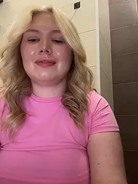 cutiejuliee online show from 8, 5, 2026