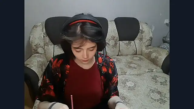 ShaynaLinley online show from 22, 4, 2026