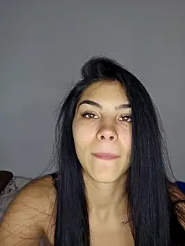 Snapshot of Crissdesire chatting on 8, 4, 2026 Crissdesire online show from 8, 4, 2026