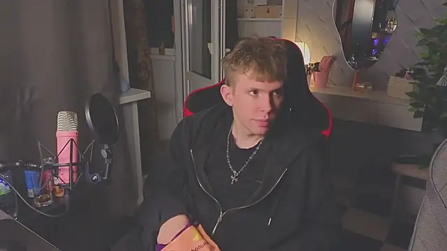 Snapshot of meowmeowland chatting on 24, 3, 2026 meowmeowland online show from 24, 3, 2026