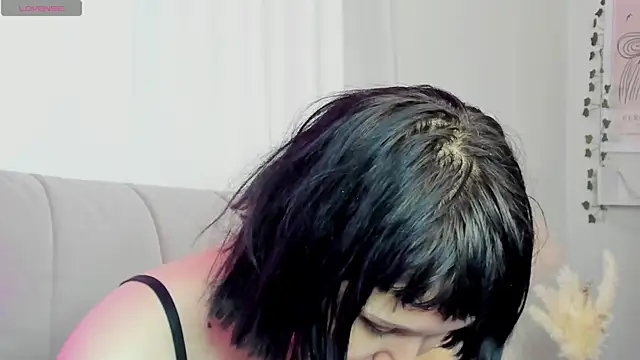 Amelia goth online show from 9, 5, 2026
