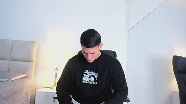 Chriss Diamond online show from 3, 6, 2026