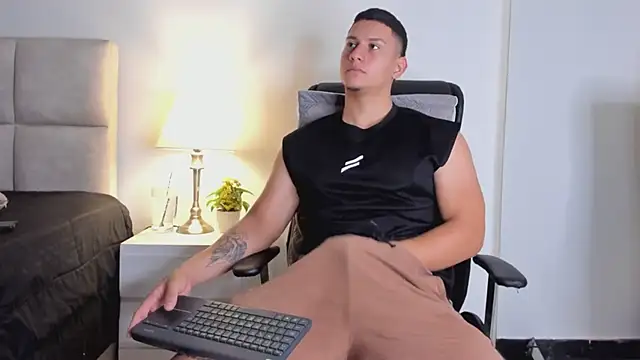Chriss Diamond online show from 8, 6, 2026