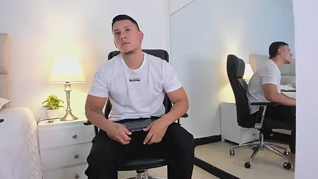 Chriss Diamond online show from 6, 5, 2026