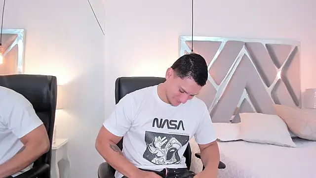 Chriss Diamond online show from 1, 5, 2026