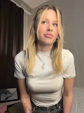 Snapshot of Soralow chatting on 25, 3, 2026 Soralow online show from 25, 3, 2026