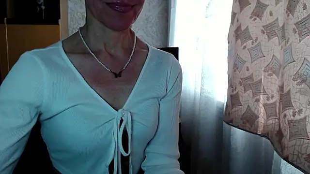 LadyL2026 online show from 1, 4, 2026