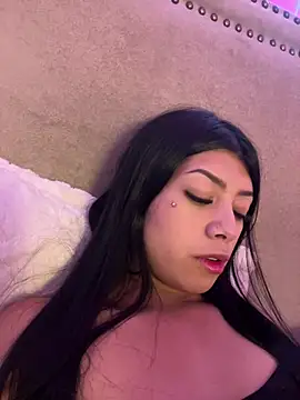 emilydolly  online show from 31, 3, 2026