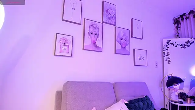 emilydolly  online show from 7, 5, 2026