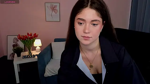 Snapshot of SunnyBloss chatting on 17, 6, 2026 SunnyBloss online show from 17, 6, 2026