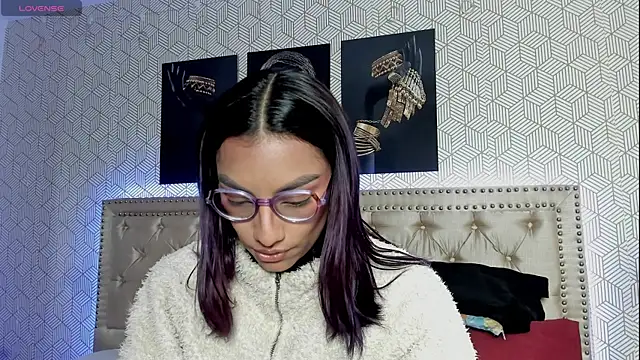 ValeAlvarez  online show from 16, 4, 2026