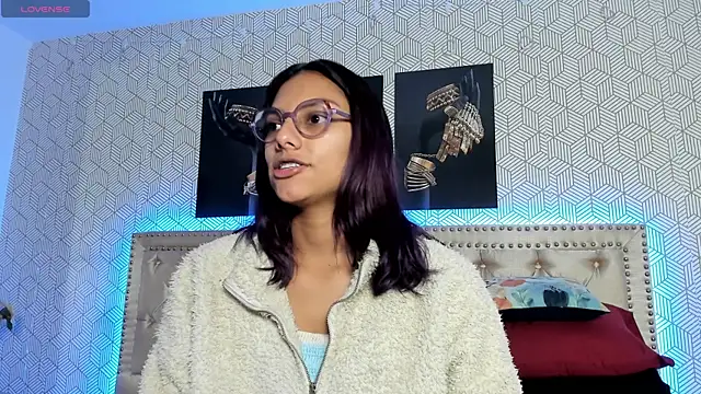 ValeAlvarez  online show from 18, 4, 2026