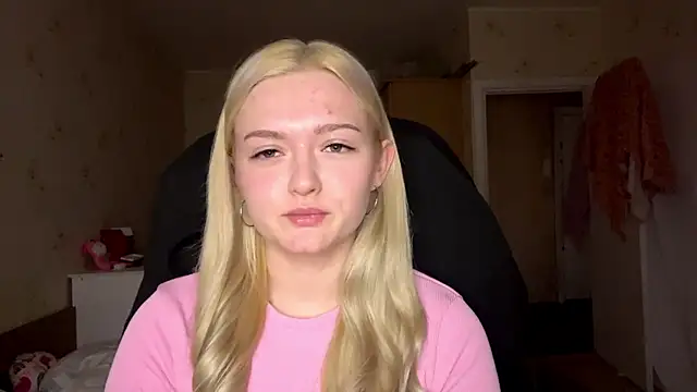 Sophia Blonde online show from 2, 4, 2026