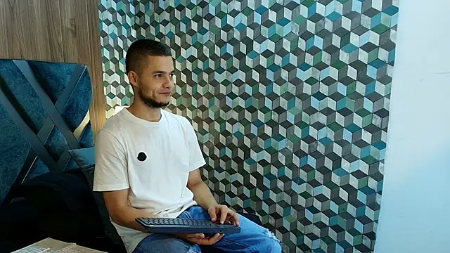 Snapshot of Joaho_Fernandez chatting on 25, 5, 2026 Joaho Fernandez online show from 25, 5, 2026