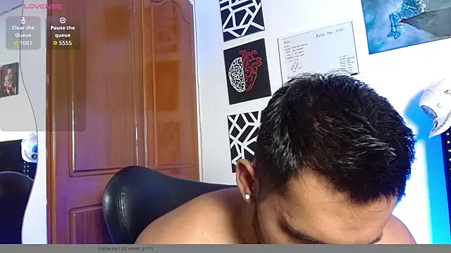 Snapshot of romanpearce_ chatting on 15, 5, 2026 romanpearce online show from 15, 5, 2026