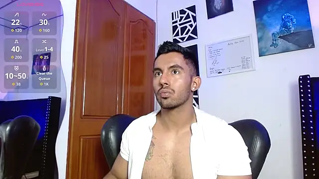 Snapshot of romanpearce_ chatting on 20, 4, 2026 romanpearce online show from 20, 4, 2026