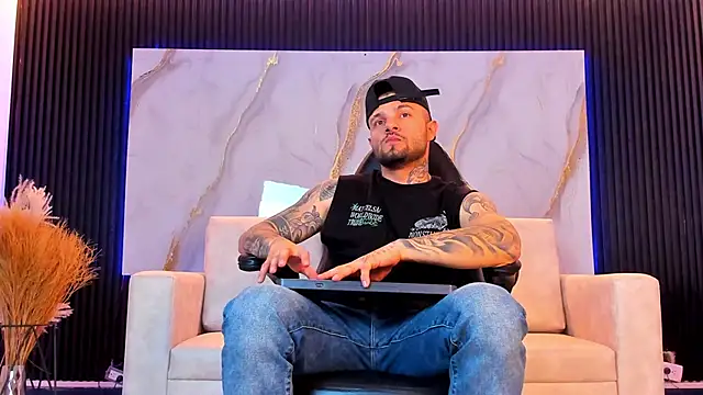 NICK OWEEN26 online show from 25, 3, 2026