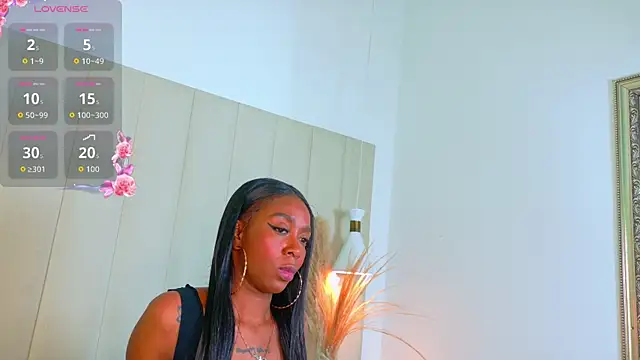 SarayCortez online show from 14, 7, 2026