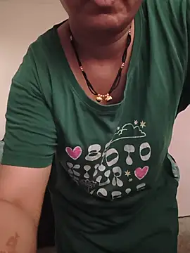 HeartlessGirl online show from 4, 6, 2026