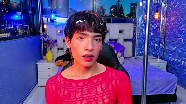 IsaacNovaa online show from 15, 4, 2026