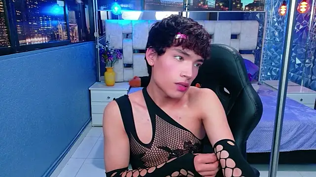 IsaacNovaa online show from 21, 4, 2026