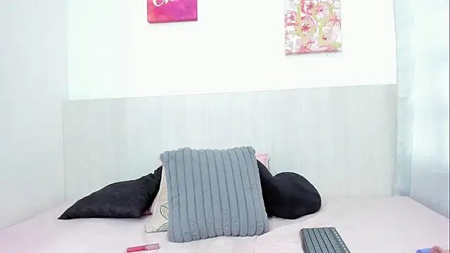 Naomi Doll  online show from 9, 5, 2026