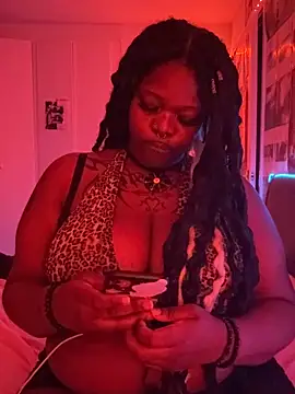Nyla xox online show from 6, 5, 2026